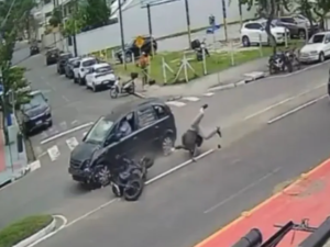 Após discussão no trânsito, condutor persegue e atinge motociclista na Praia dos Amores